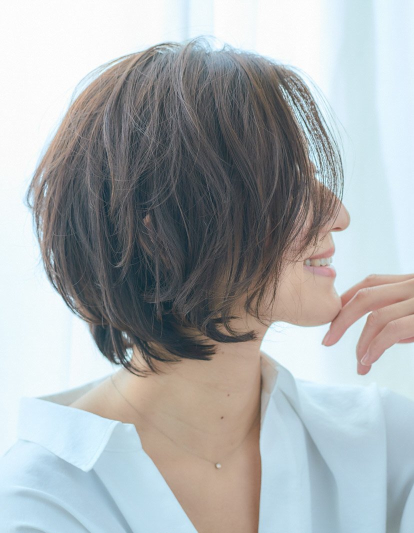 ロイヤリティフリー 髪型 ミセス 50代 トレンディなヘアスタイル